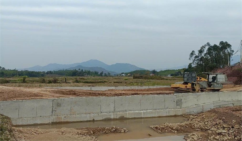 Các địa phương thường xuyên kiểm tra, rà soát tình trạng các công trình đê, hồ chứa nước, cống thoát lũ... để có biện pháp xử lý kịp thời.