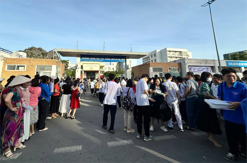 Sau 3 ngày với 5 buổi thi, Kỳ thi tuyển sinh lớp 10 THPT năm học 2024-2025 tại Quảng Ninh đã kết thúc thành công.