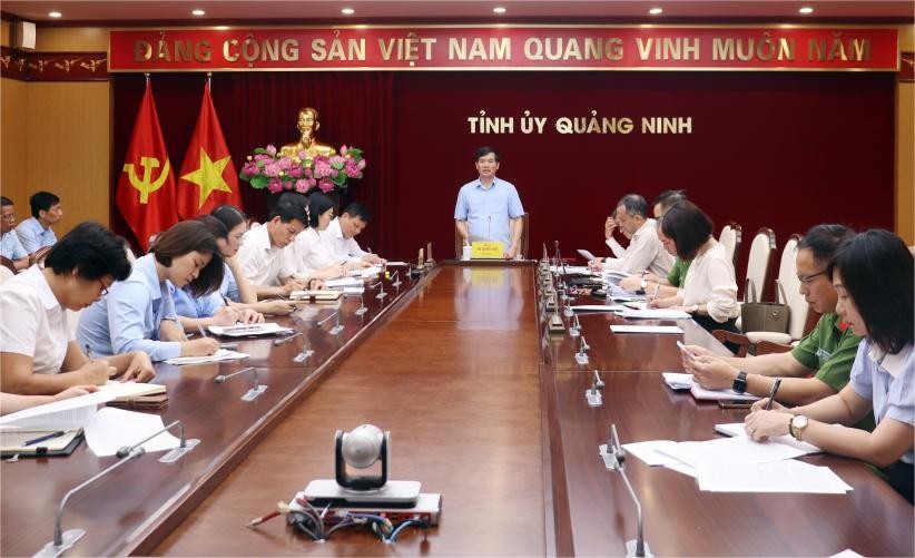 Quang cảnh buổi làm việc.