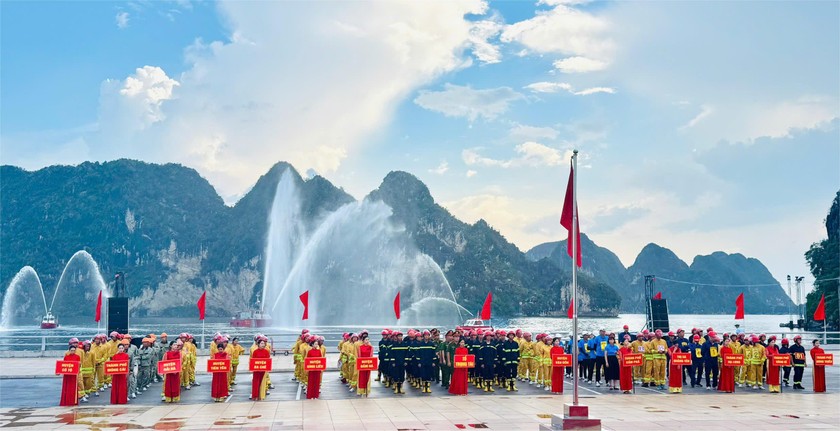 200 vận động viên thuộc 13 đội thi, đại diện cho 13 địa phương trong tỉnh Quảng Ninh.