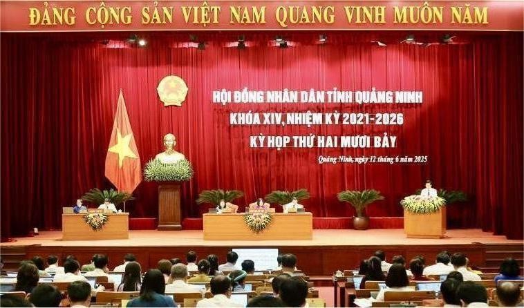 Quang cảnh kỳ họp.