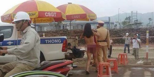 Vụ cô gái lột đồ trước mặt CSGT: Có thể bị xử lý Hành chính hoặc khởi tố Hình sự