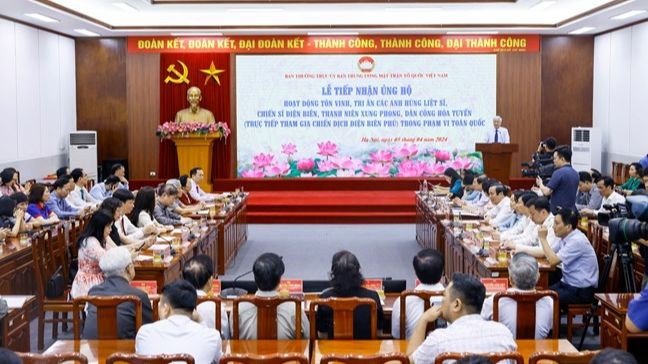 Quang cảnh Lễ tiếp nhận. Ảnh: Quang Vinh.