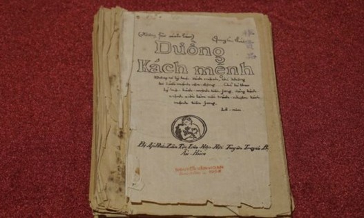  Trưng bày bảo vật quốc gia - cuốn “Đường kách mệnh”