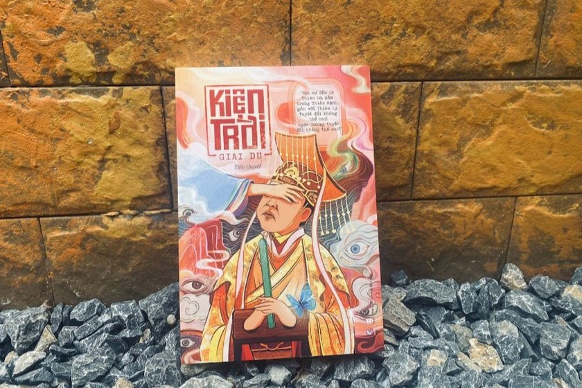 “Kiện trời” - cuốn tiểu thuyết của tôn vinh lòng hướng thiện (ảnh Cát Tiên)