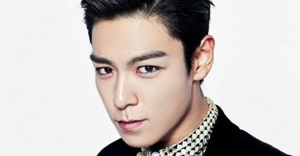 Nam rapper T.O.P (Big Bang). 