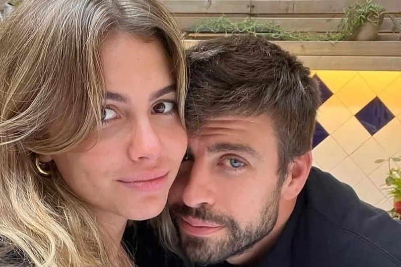 Gerard Pique và bạn gái bị phản đối.