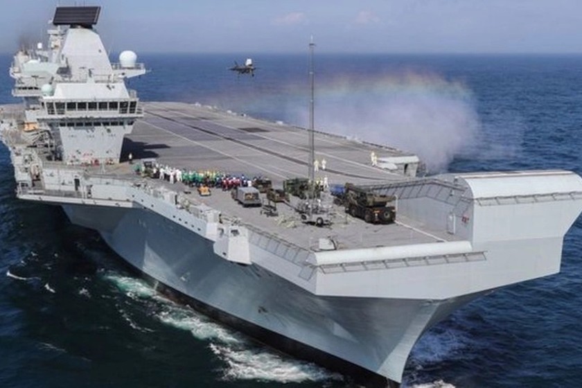 Tàu sân bay HMS Queen Elizabeth của Hải quân Anh (Ảnh: BBC).