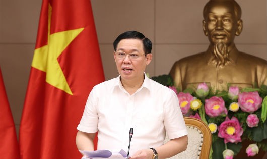 Phó Thủ tướng Vương Đình Huệ phát biểu chỉ đạo tại cuộc họp