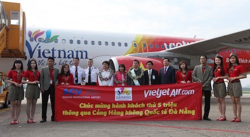 Cảng HK Đà Nẵng đón hành khách thứ 5 triệu trên tàu bay Vietjet