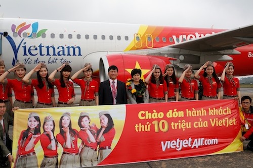 Vietjet chào đón hành khách thứ 10 triệu
