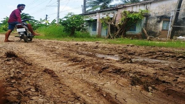 Bạc Liêu: Tuyến đường Xóm Lung – Cái Cùng bao giờ mới hoàn thành?