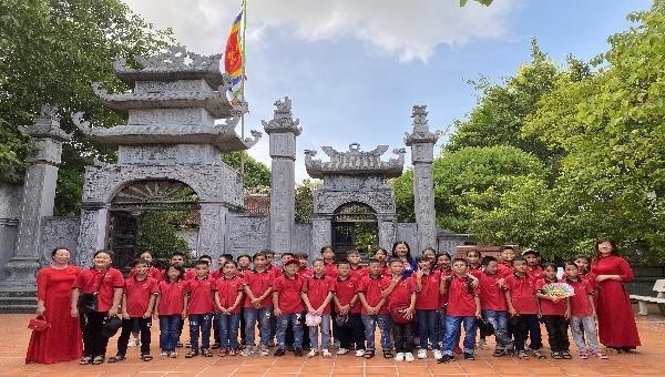 Khu Di tích đền Tràng Kênh là một địa điểm về nguồn, giáo dục truyền thống lịch sử. 