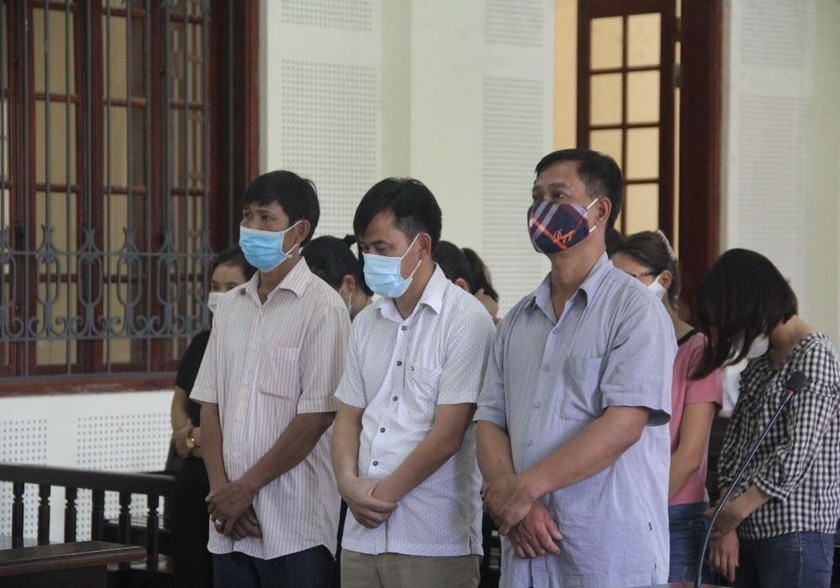 Nhóm nguyên lãnh đạo Qũy tín dụng nhân dân thị trấn Yên Thành và cấp dưới lĩnh án. 