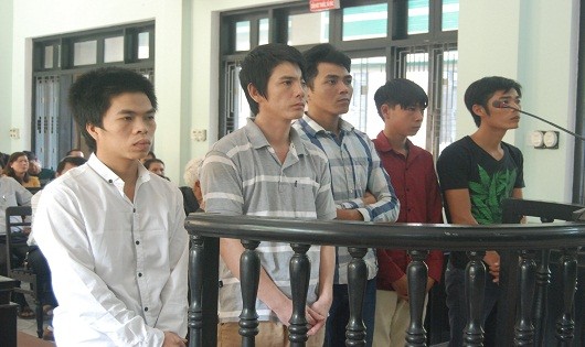 Thôn nữ đi chơi tối với bạn trai, người yêu bị cướp mạng