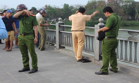 Lực lượng chức năng có mặt tại hiện trường