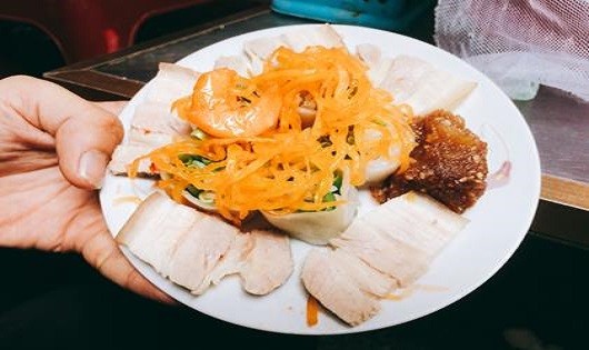 Món bánh ướt tôm chua xứ Huế 