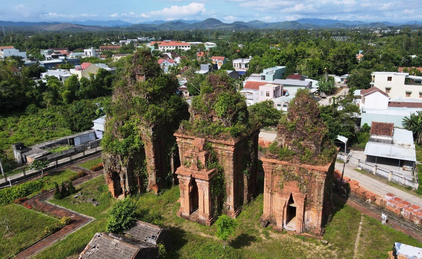 Cụm tháp Chăm Khương Mỹ