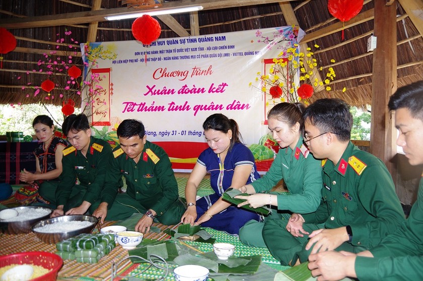 Ngày hội bánh chừng xanh.