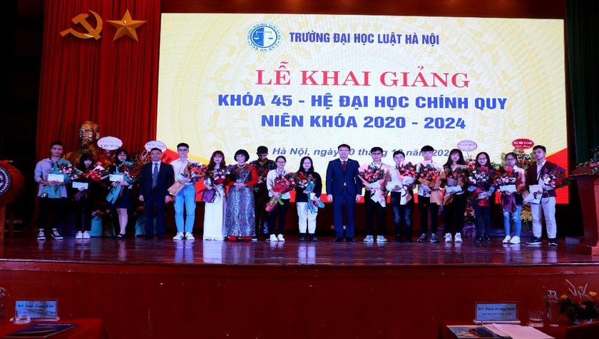 Đại học Luật Hà Nội tổ chức Lễ Khai giảng Khoá 45 hệ Đại học chính quy niên khoá 2020 - 2024