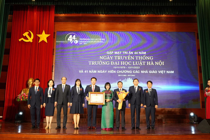 Trường Đại học Luật Hà Nội: Nỗ lực xây dựng Trường thành trọng điểm đào tạo cán bộ về pháp luật