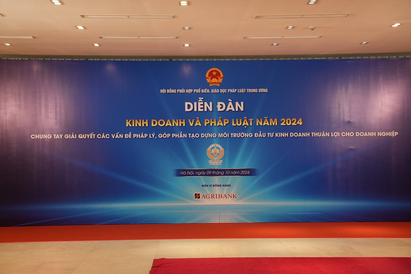 Diễn đàn Kinh doanh và Pháp luật năm 2024.