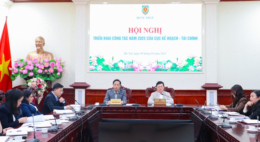 Toàn cảnh Hội nghị.