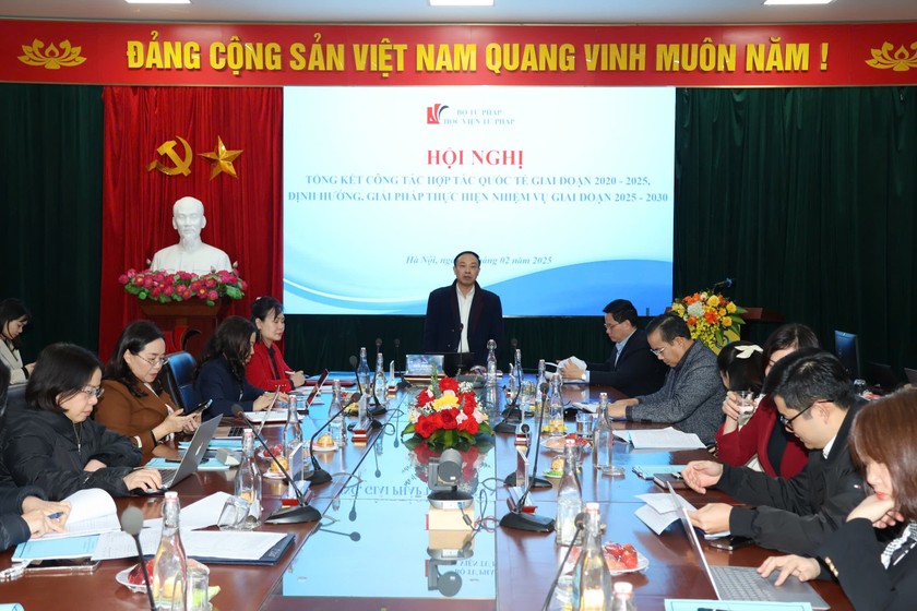 Toàn cảnh Hội nghị.