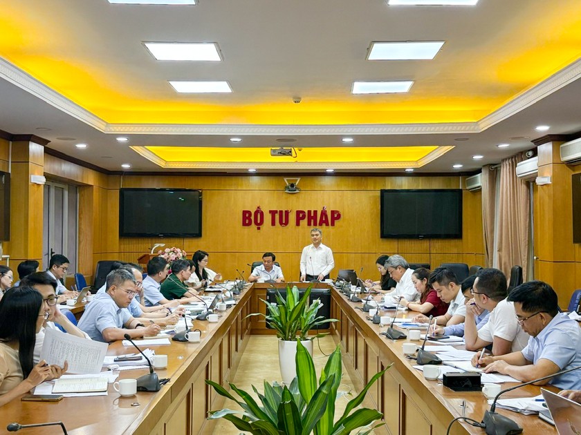 Toàn cảnh phiên họp.