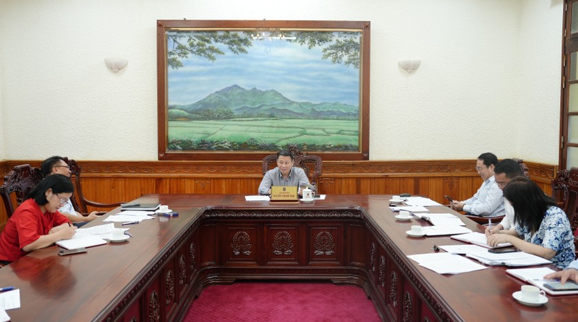 Thứ trưởng Nguyễn Thanh Ngọc chủ trì buổi làm việc.