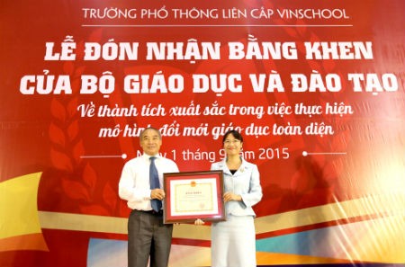 Bộ Giáo dục và Đào tạo ghi nhận sự chủ động sáng tạo của Vinschool trong thực hiện mô hình đổi mới giáo dục toàn diện