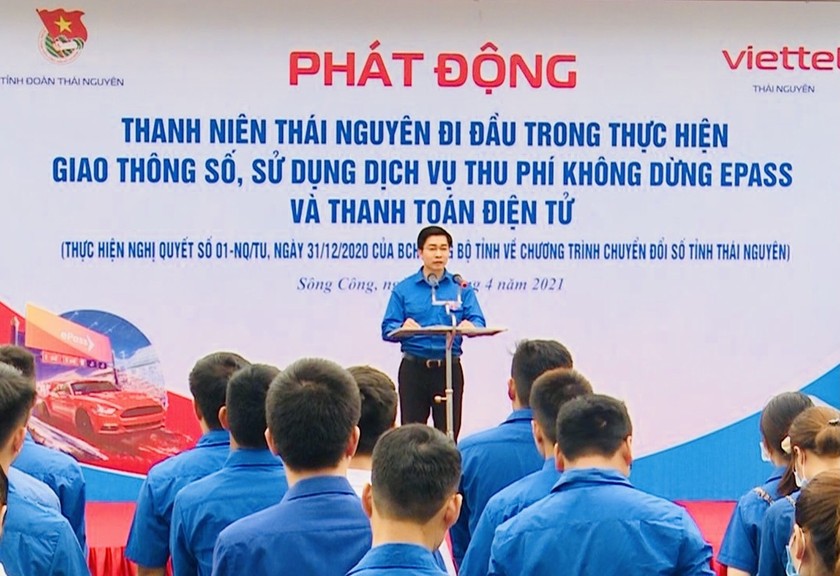 Đồng chí Đoàn Quang Duy, Phó Bí thư Tỉnh Đoàn, Chủ tịch Hội Sinh viên, Phó Chủ tịch Thường trực Hội LHTN tỉnh Thái Nguyên phát biểu