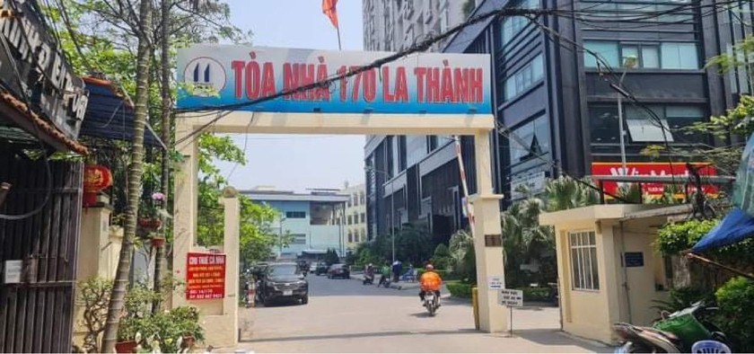 Tòa nhà chung cư HH1 địa chỉ tại 170 Đê La Thành.