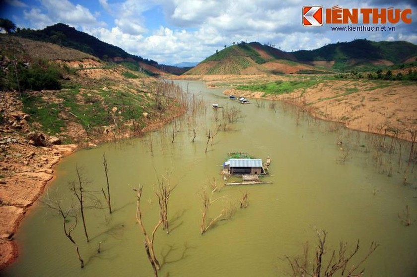 Hồ thủy điện Buôn Tua Srah.