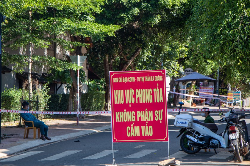 Khu dân cư trên đường Quang Trung (thị trấn Ea Đrăng) bị phong tỏa