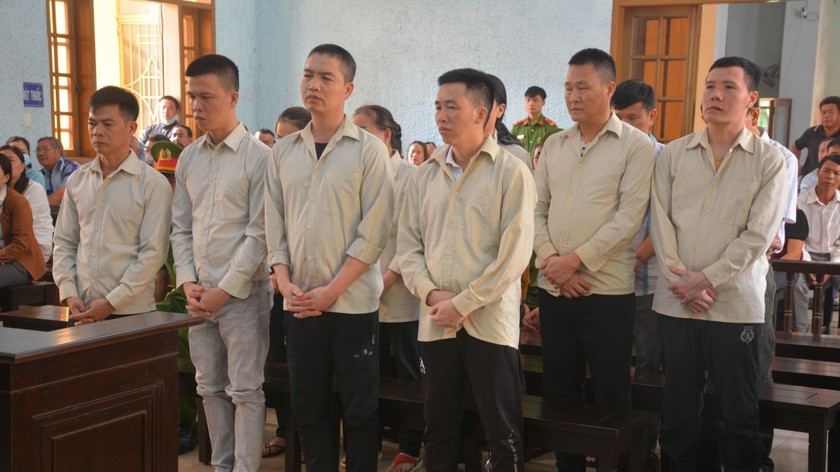 Làm giả sổ đỏ để vay ngân hàng, nhóm bị cáo lãnh án 140 năm tù