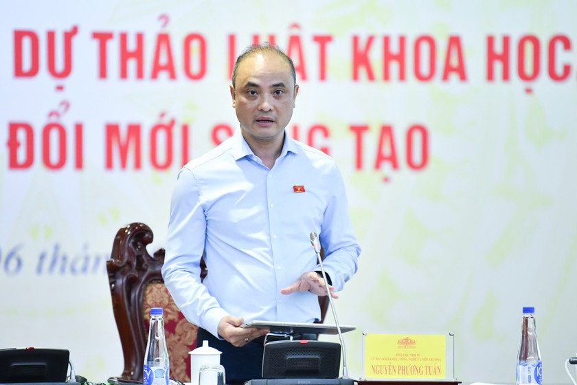 Phó Chủ nhiệm Ủy ban Khoa học, Công nghệ và Môi trường Nguyễn Phương Tuấn phát biểu tại Hội thảo (Ảnh: MOST)
