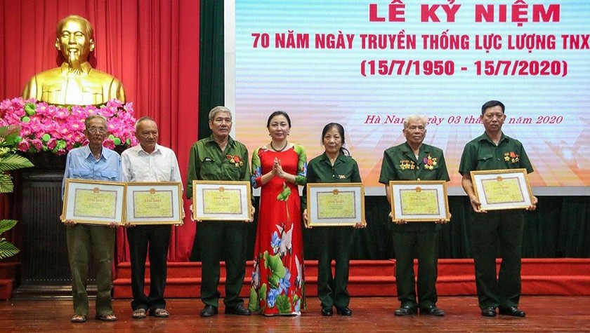 Nhiều tập thể, cá nhân được khen thưởng vì có thành tích đóng góp trong hoạt động của Hội Cựu TNXP.