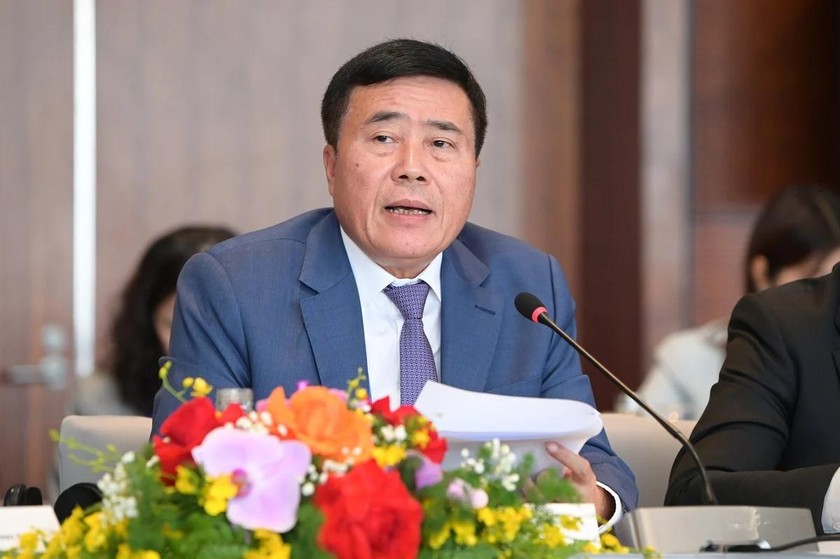 Ông Trương Sỹ Bá - Chủ tịch HĐQT Tập đoàn Tân Long chia sẻ về kinh nghiệm nông nghiệp xanh, bền vững. Ảnh: Tùng Đinh