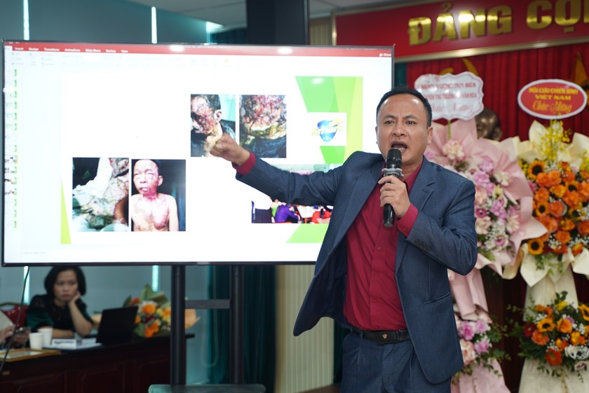 Ông Hà Văn Nam - Tổng Giám đốc Công ty TNHH Ứng dụng Khoa học Công nghệ Quốc tế chia sẻ tại Hội thảo.