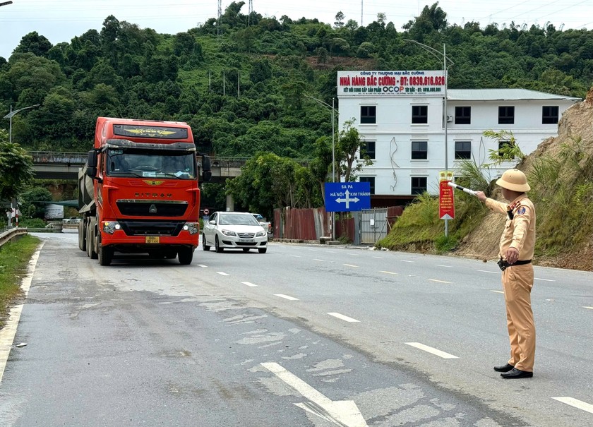 Không có vùng cấm, không có ngoại lệ trong xử lý tình trạng xe quá khổ, quá tải