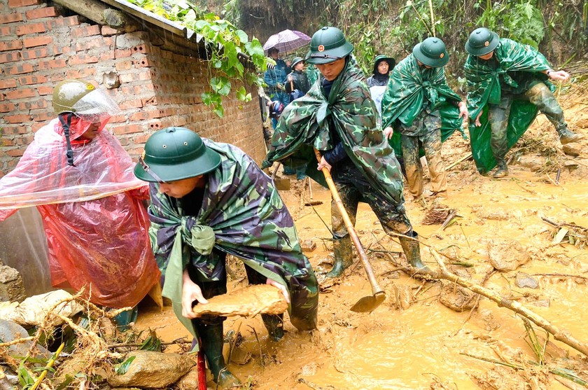 Đoàn Kinh tế quốc phòng 345 kịp thời hỗ trợ tìm kiếm nạn nhân mất tích tại Bát Xát