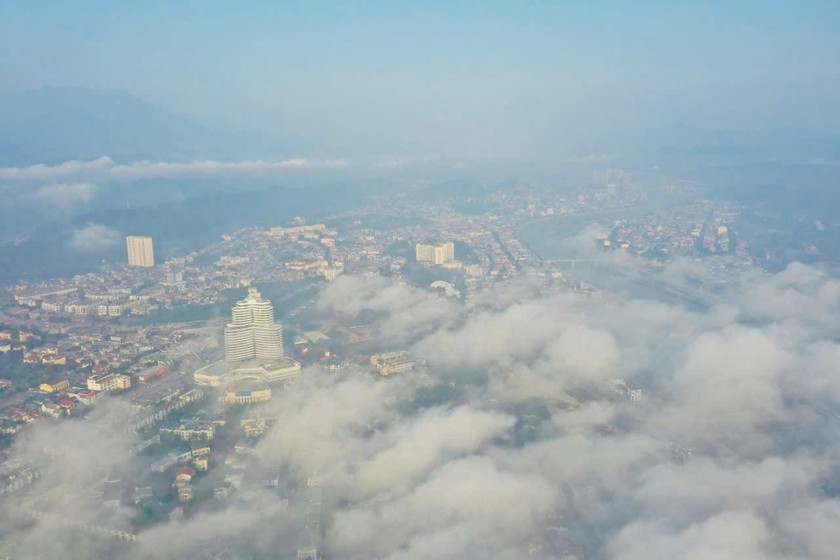Mây phủ kín khu vực phường Kim Tân, Bắc Cường. Mây phủ kín khu vực phường Kim Tân, Bắc Cường.