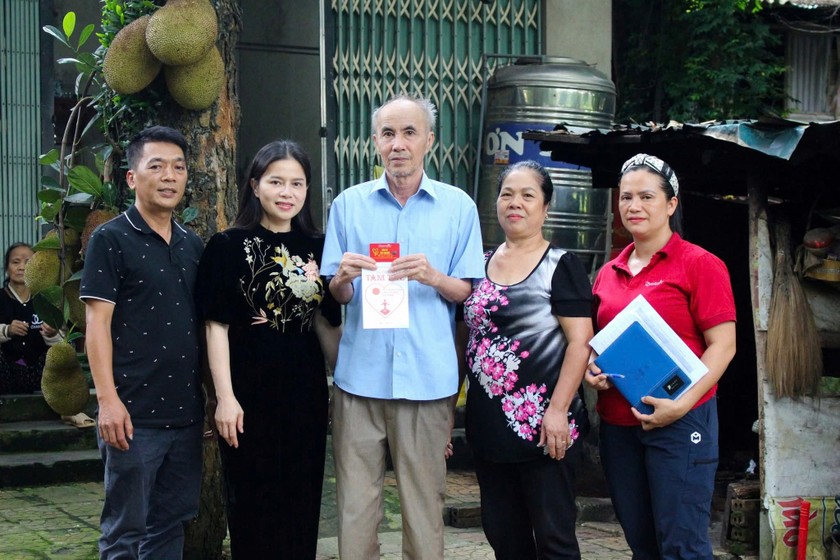 Hành trình 'Những tấm vé yêu thương' tiếp sức bệnh nhân nghèo