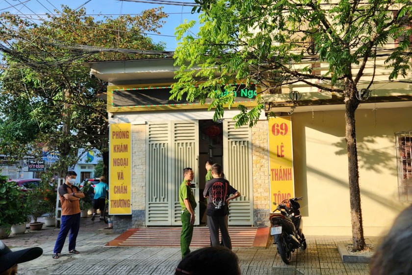 Sở Y tế Thanh Hóa tạm đình chỉ hoạt động Phòng khám chuyên khoa Ngoại Dương Văn Thọ để phục vụ công tác điều tra (Ảnh: Đức Thọ).