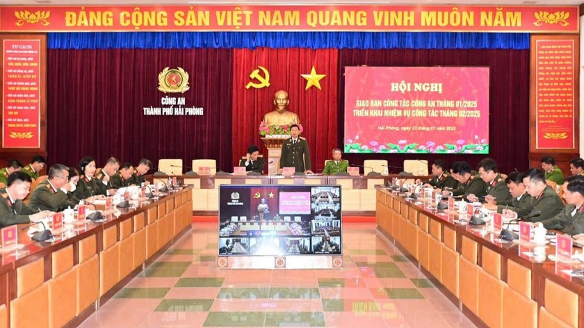 Hiện tại, Giám đốc công an Thành phố đang tập trung chỉ đạo thực hiện đợt cao điểm tấn công trấn áp tội phạm, bảo đảm an ninh trật tự Tết Nguyên đán Ất Tỵ và các Lễ hội đầu xuân 2025