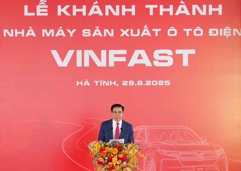 Ông Võ Trọng Hải, Phó bí thư tỉnh uỷ, Chủ tịch UBND tỉnh Hà Tĩnh đánh giá cao tiến độ dự án và đóng góp của Tập đoàn Vingroup cho kinh tế xã hội địa phương. Ảnh: PV