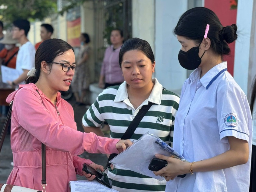 Những lời dặn dò, động viên con em trước khi bước vào thi.