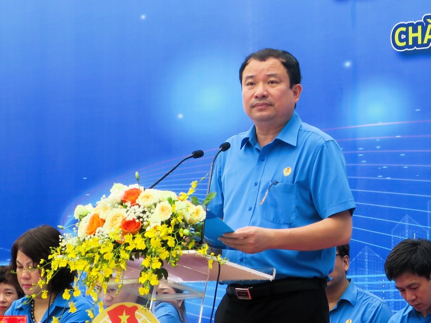 Ông Nguyễn Anh Tuân, Chủ tịch Liên đoàn Lao động thành phố Hải Phòng phát biểu khai mạc