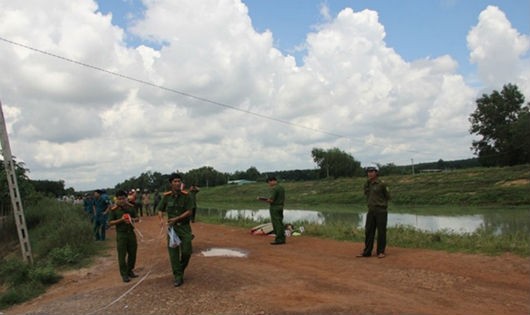 Con kênh nơi phát hiện thi thể chị Mai và cậu con trai 19 tháng tuổi